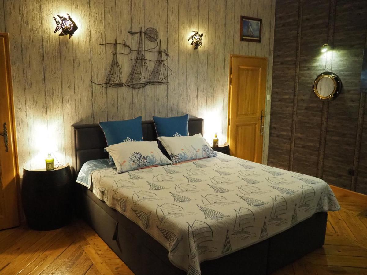 Manoir Le Refuge Bed and Breakfast Rechicourt-le-Chateau Buitenkant foto